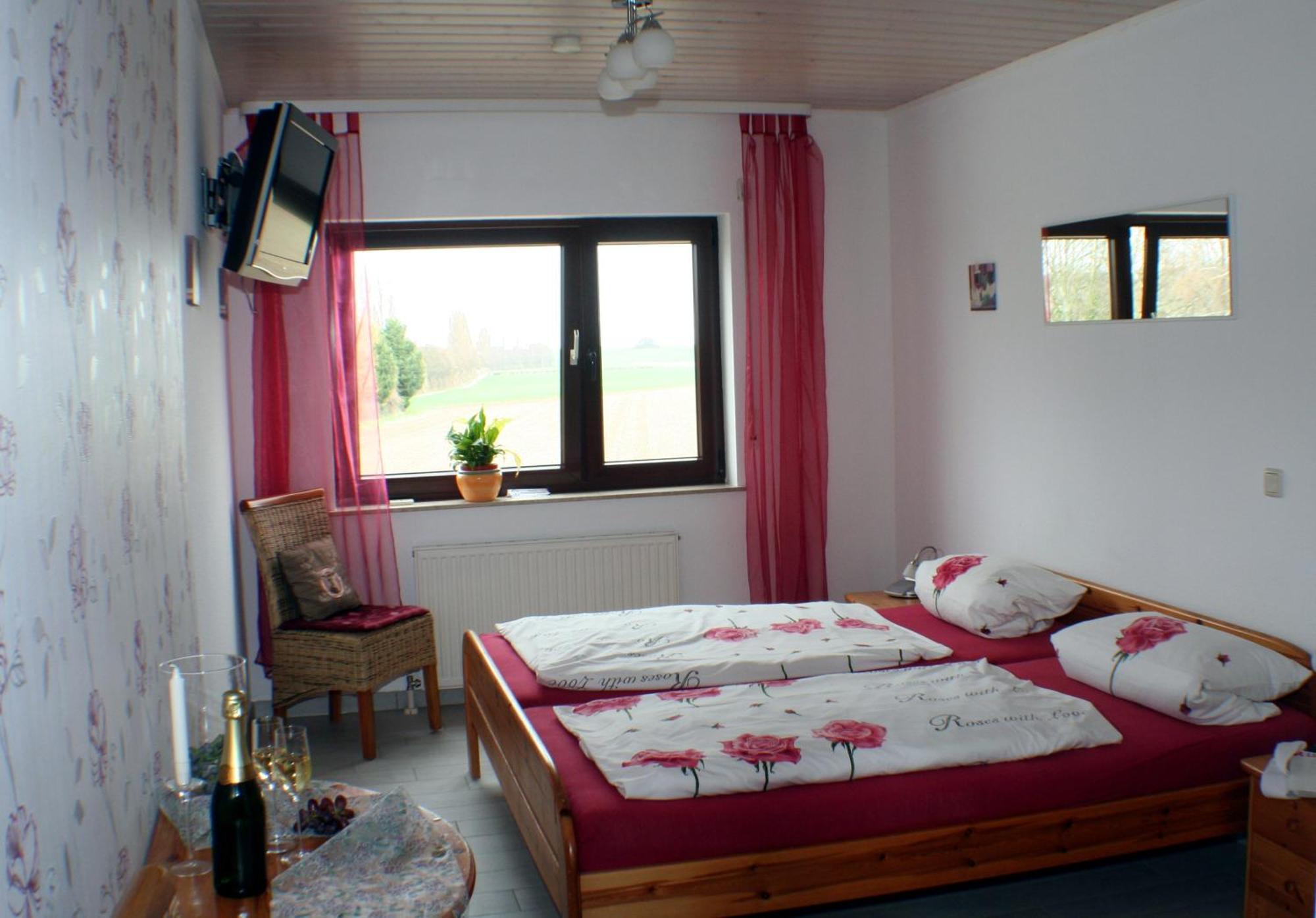 Pension Und Weingut Hirschhof Offenheim Esterno foto