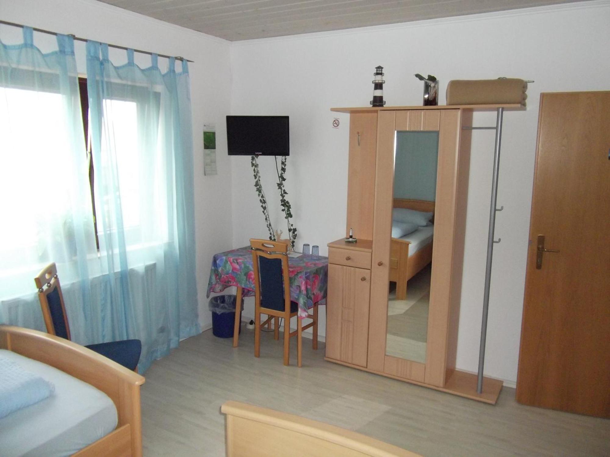 Pension Und Weingut Hirschhof Offenheim Esterno foto